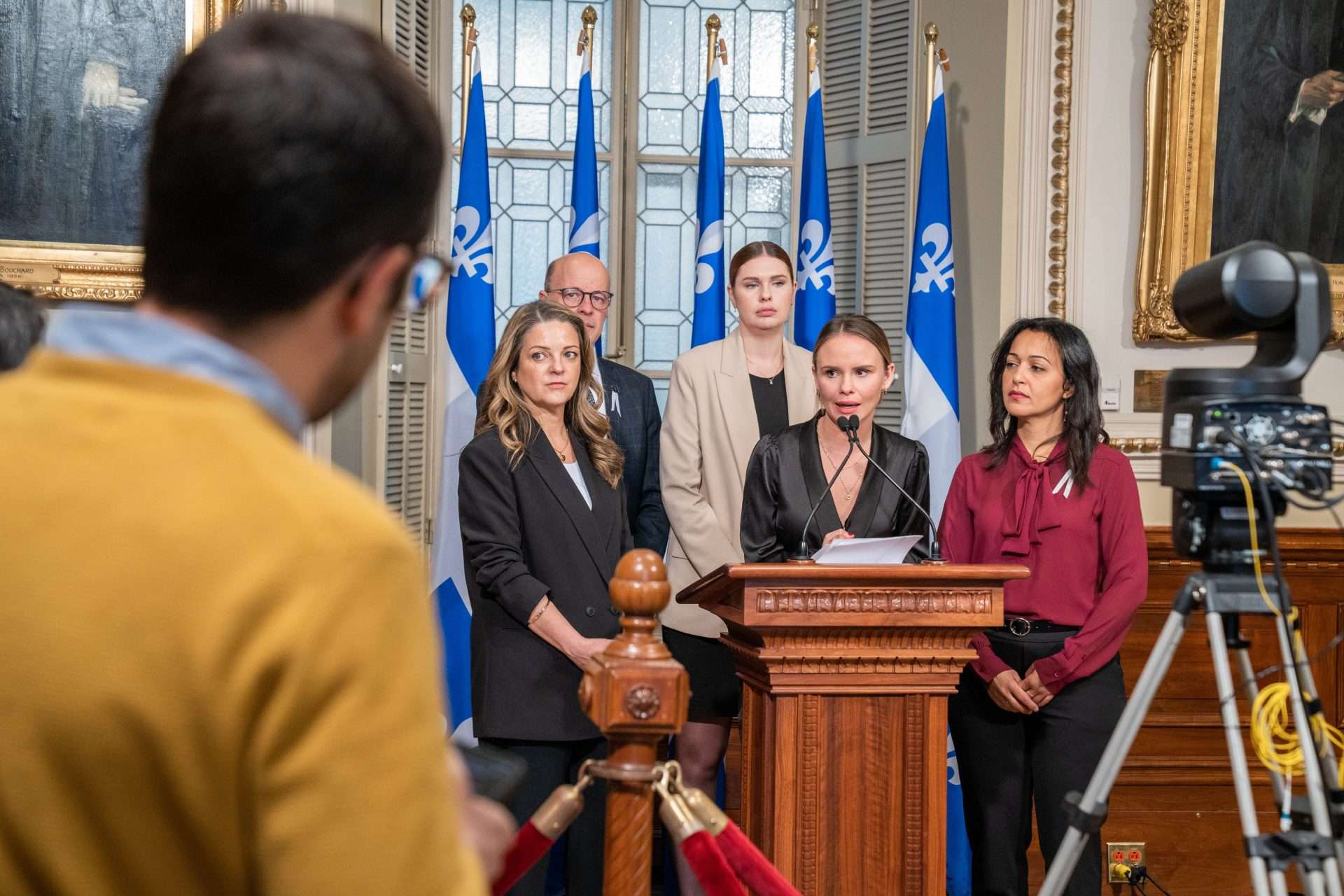 La pétition « Stop les violences» déposées à l’Assemblée nationale