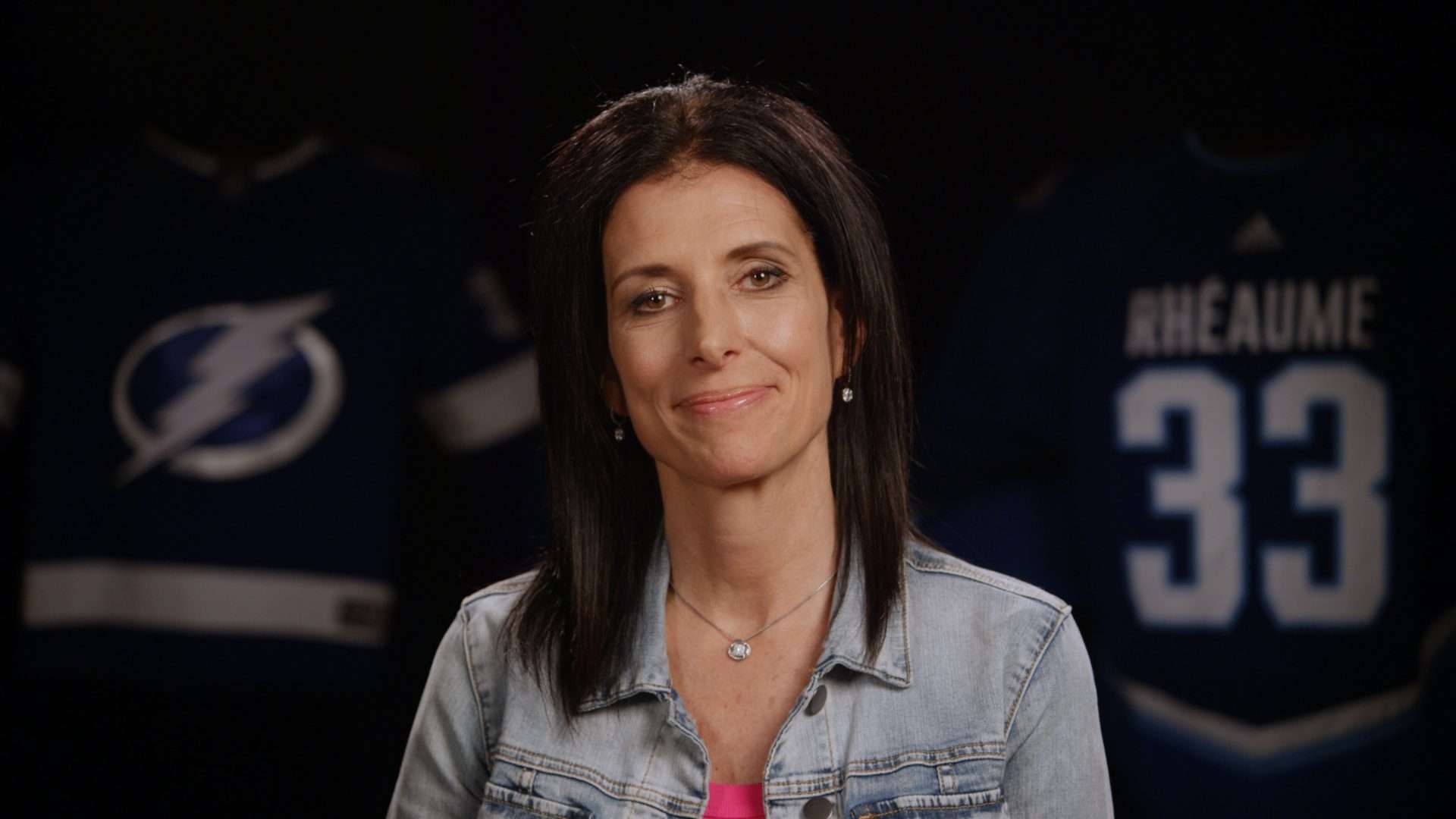 Série documentaire TRAJECTOIRES avec l’ex-hockeyeuse Manon Rhéaume le 18 novembre 2022, à 23h, sur RDS et Crave!