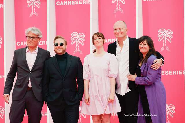 AUDREY EST REVENUE remporte le GRAND PRIX DIOR et le PRIX SPECIAL D’INTERPRÉTATION pour l’ensemble de la distribution AU FESTIVAL CANNESERIES !