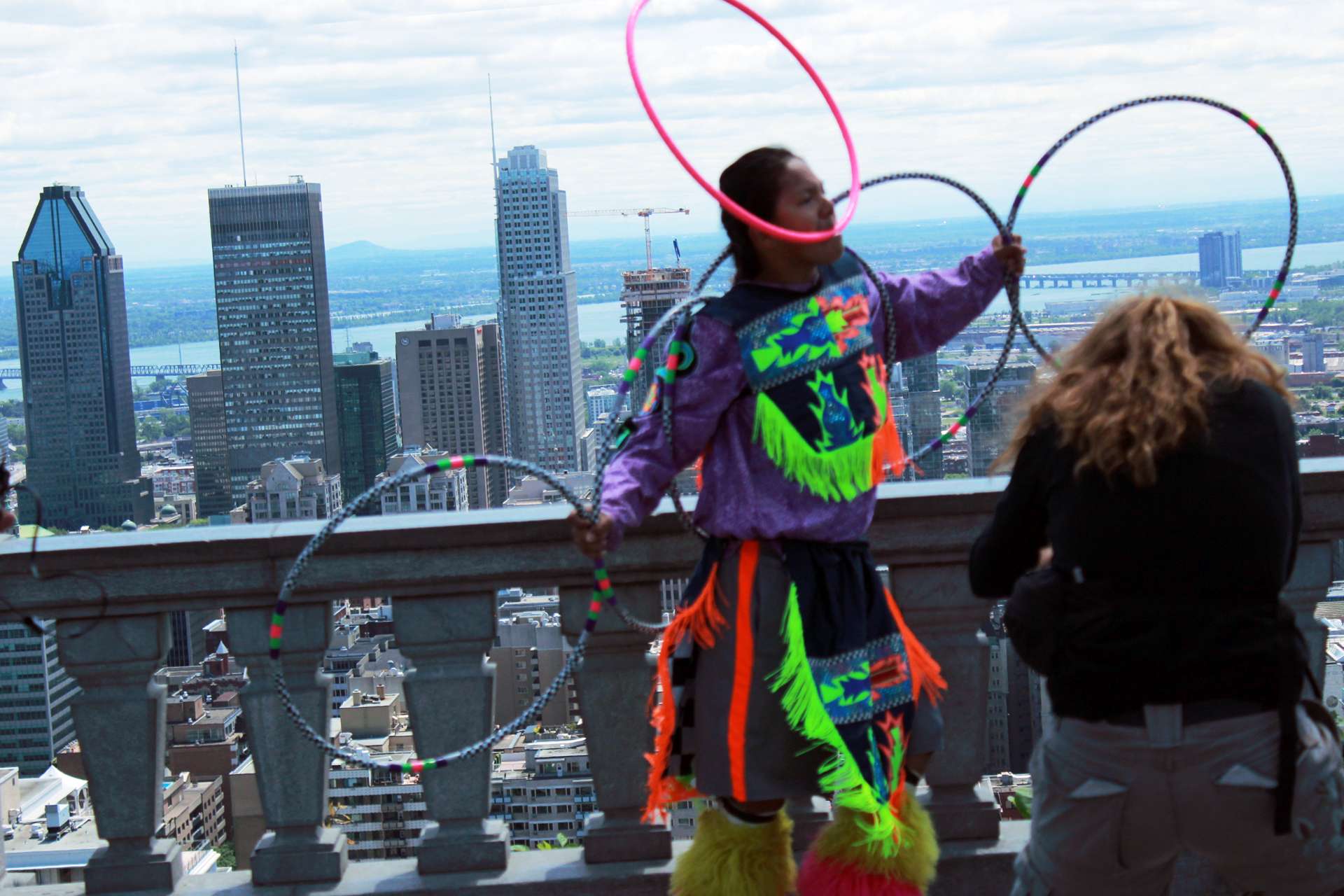 MONTRÉAL AUTOCHTONE ACCUEILLE LA FORMATION CINÉMATOGRAPHIQUE ET MUSICALE DU WAPIKONI MOBILE