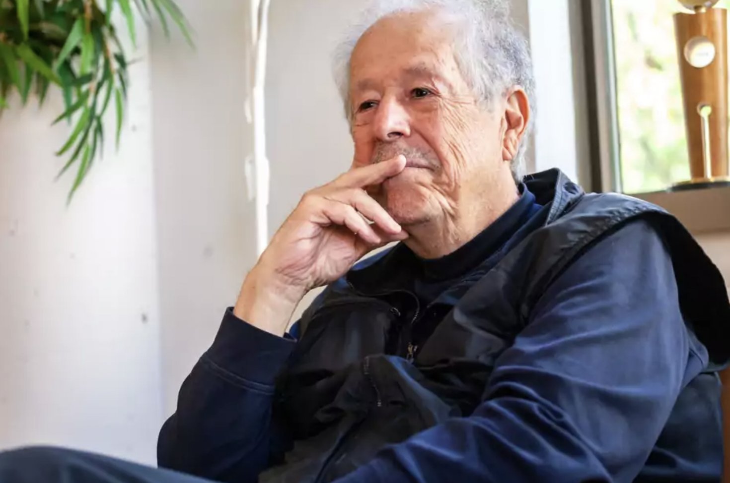 Postes Canada annonce un timbre à l’effigie de DENYS ARCAND