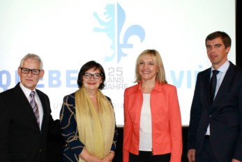 Michel G. Desjardins accueille  la délégation bavaroise à L’inis 